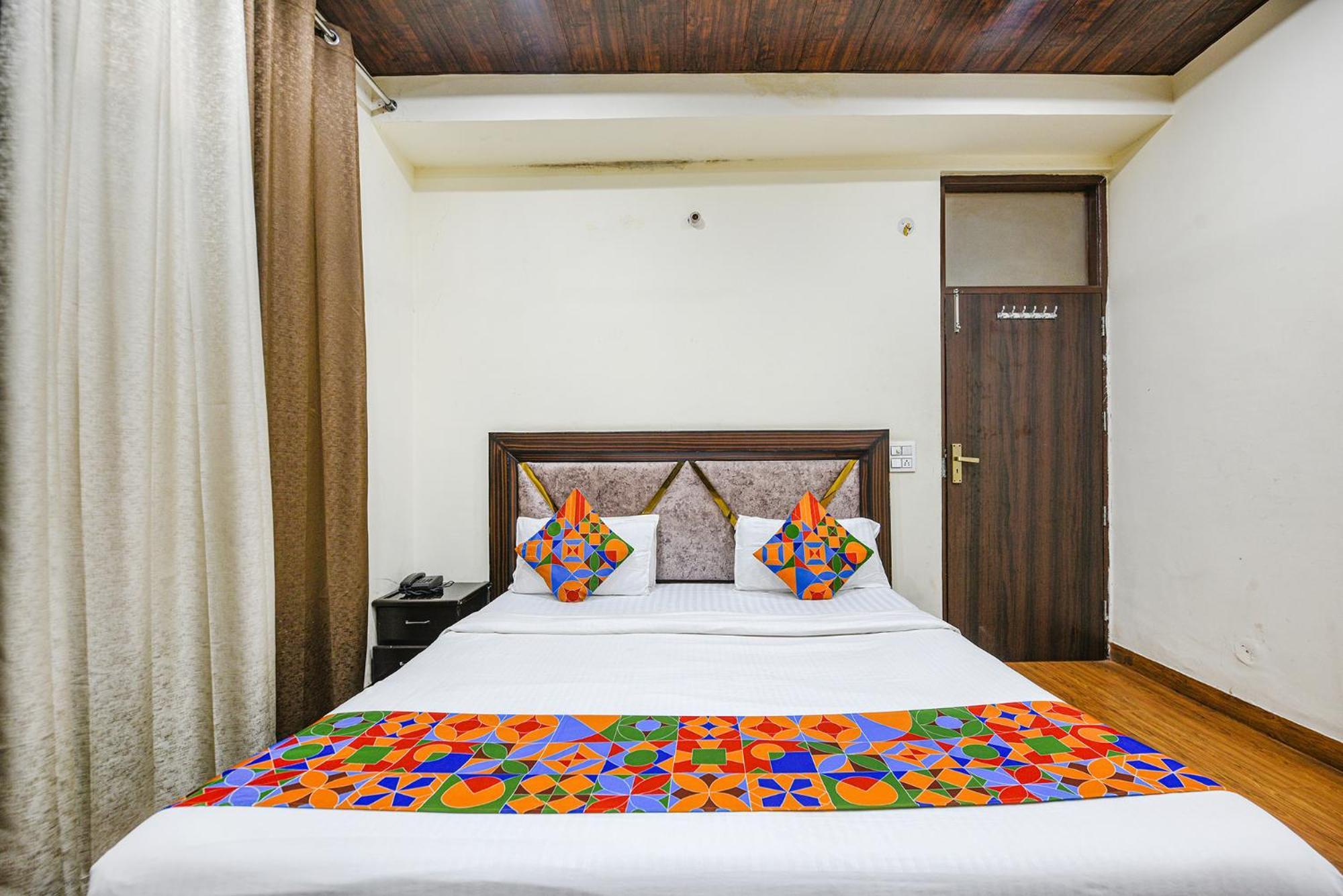 Fabhotel Royal Inn Chandīgarh Exterior foto